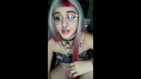 elohwelll online show from January 8, 10:54 am