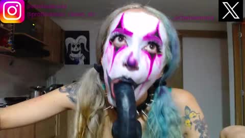 Snapshot of eloise_brown_ chatting on September 14, 1:52 am Chelsea Please help me to reach 100 thumbs up online show from September 14, 1:52 am