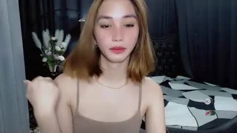elora_charming online show from February 27, 6:13 am