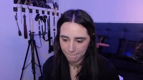 Snapshot of elowen_halley1 chatting on September 30, 10:31 pm elowen_halley1 online show from September 30, 10:31 pm