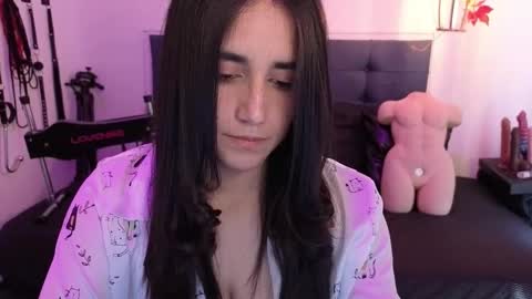 Snapshot of elowen_halley1 chatting on October 12, 7:16 pm elowen_halley1 online show from October 12, 7:16 pm