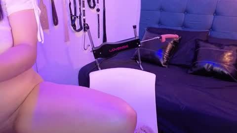 Snapshot of elowen_halley1 chatting on October 9, 12:38 am elowen_halley1 online show from October 9, 12:38 am