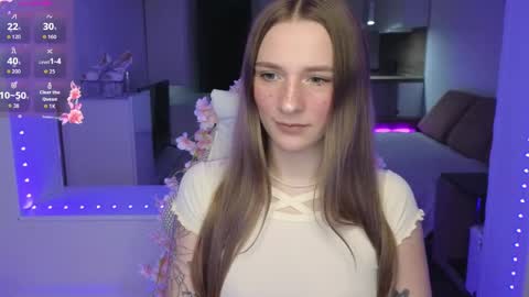 elsa_cute1 online show from May 1, 9:31 pm