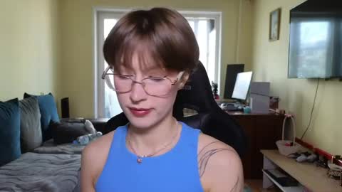 elsaangel online show from May 7, 7:37 am