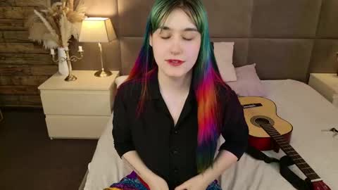 Elsie online show from May 12, 6:00 am