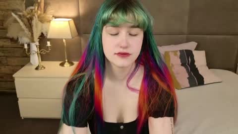 Elsie online show from May 10, 5:25 am