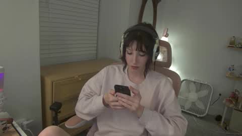 Snapshot of elslove chatting on October 1, 12:21 am ELS online show from October 1, 12:21 am