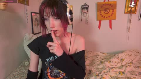 Snapshot of elslove chatting on January 3, 1:05 am ELS online show from January 3, 1:05 am