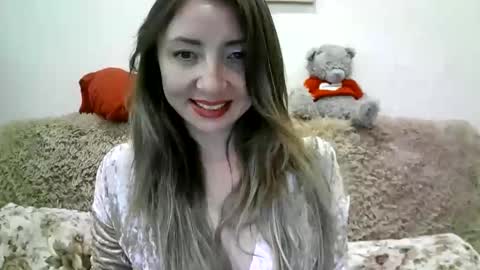 Snapshot of elvinasweet chatting on October 7, 6:09 am ElvinaSweet online show from October 7, 6:09 am
