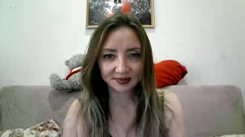Snapshot of elvinasweet chatting on October 2, 6:12 am ElvinaSweet online show from October 2, 6:12 am