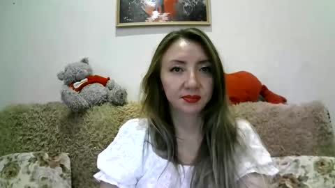 Snapshot of elvinasweet chatting on October 17, 6:28 am ElvinaSweet online show from October 17, 6:28 am