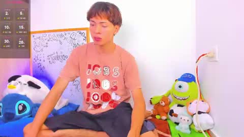  E  L  Y   K  I  N  G   online show from July 13, 6:33 pm