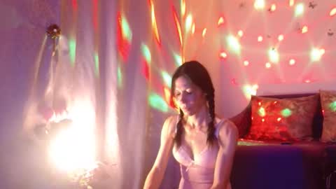 Snapshot of elysasun chatting on October 16, 5:45 pm Elisa online show from October 16, 5:45 pm