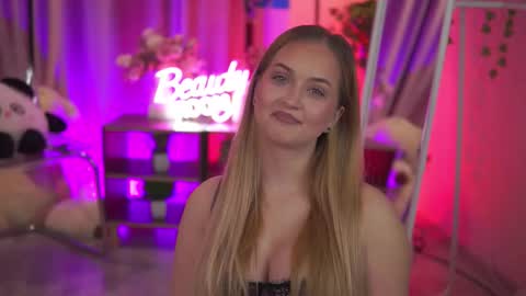 Elyssa online show from March 1, 7:18 pm