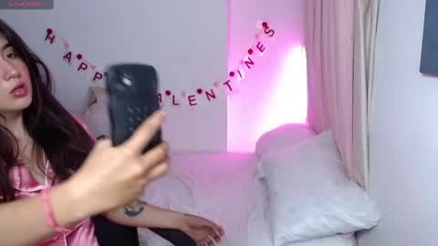 A N D R E A online show from February 15, 5:30 am