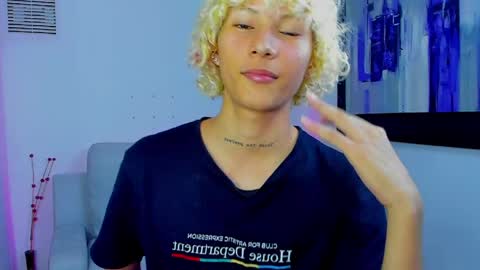 Ema Gold online show from April 9, 2:59 am