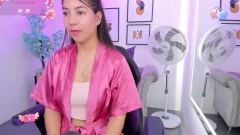 Ema louisx  online show from February 13, 4:50 pm