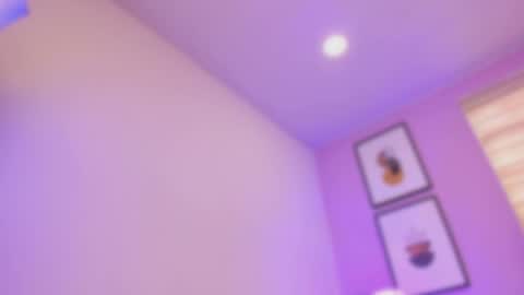 Snapshot of ema_wett chatting on September 23, 9:10 pm Ema online show from September 23, 9:10 pm