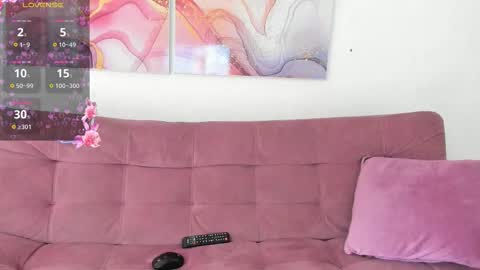 emaandemely online show from September 15, 6:31 pm