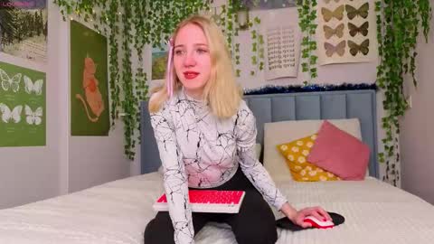 Emma online show from January 16, 12:25 pm