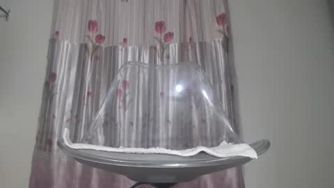 emailisa online show from October 4, 8:45 am