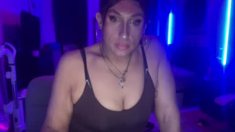 emberrrose87 online show from July 5, 6:31 am
