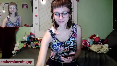 Embersburningup online show from December 14, 12:11 am