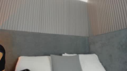 emelie_89 online show from February 17, 11:42 am