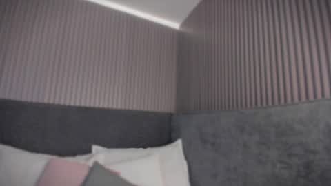 emelie_89 online show from March 17, 11:48 am