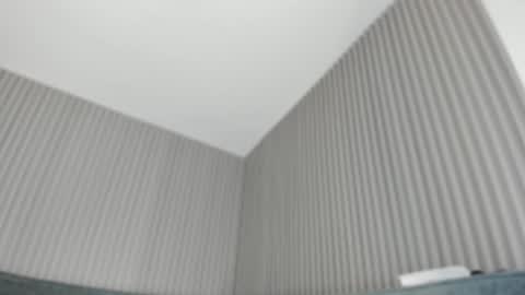 emelie_89 online show from December 16, 12:00 pm