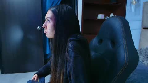 Emily  online show from December 31, 12:32 am