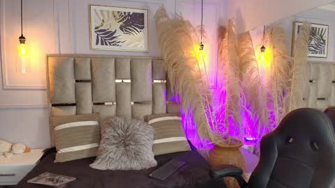 Emily  online show from January 23, 6:06 am