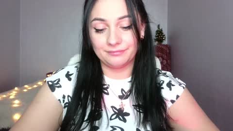 Snapshot of emelyblum chatting on January 15, 3:54 am Emely online show from January 15, 3:54 am