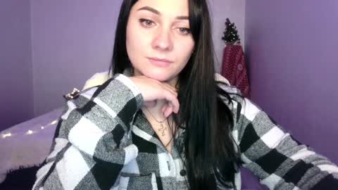 Snapshot of emelyblum chatting on January 16, 8:00 am Emely online show from January 16, 8:00 am