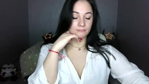 Snapshot of emelyblum chatting on March 5, 2:14 am Emely online show from March 5, 2:14 am