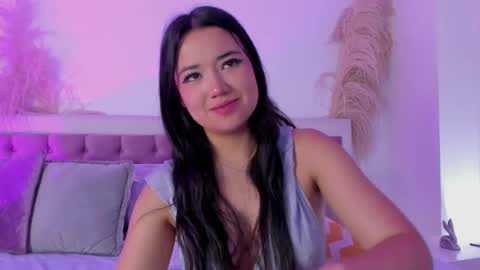 Snapshot of emelyy_carter chatting on February 27, 11:15 pm Emy online show from February 27, 11:15 pm