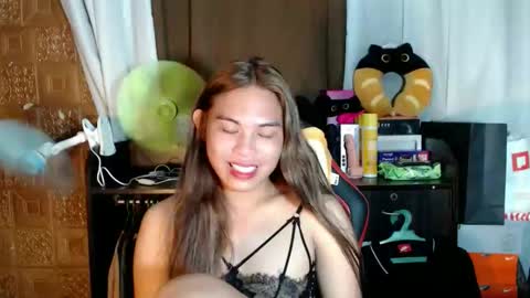 Chelle  dont forget to folloe me and thumps up online show from November 30, 1:56 am