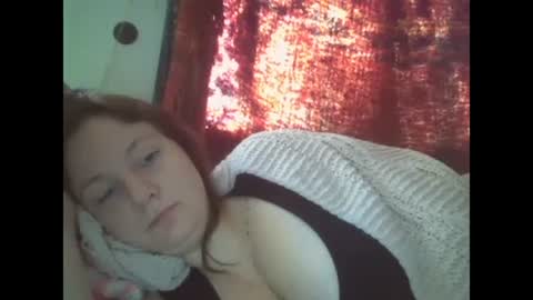 Snapshot of emerieskye chatting on January 19, 4:36 pm EmerieSkye online show from January 19, 4:36 pm