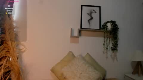 emi_carter online show from November 11, 8:00 pm