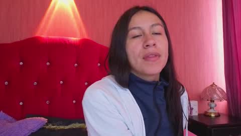 Snapshot of emigomez_ chatting on October 17, 1:37 pm Emilia Gomez online show from October 17, 1:37 pm