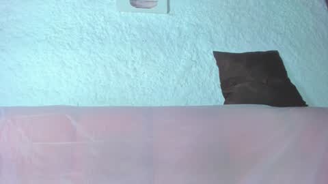 Snapshot of emiily_s chatting on February 1, 12:04 pm Emily online show from February 1, 12:04 pm