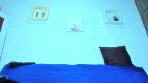 Snapshot of emiily_s chatting on March 4, 12:01 pm Emily online show from March 4, 12:01 pm