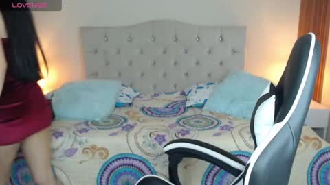 emiily_skinny online show from April 14, 12:58 am