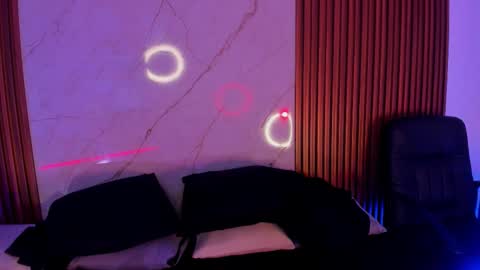   online show from November 9, 6:17 am