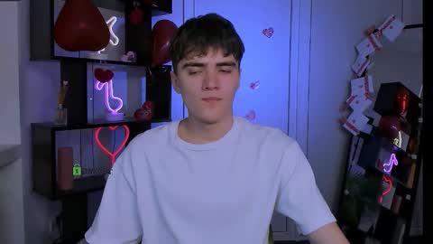 emil_lucky online show from February 15, 11:09 am