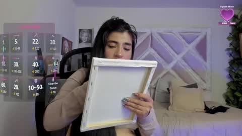 emilayton_ online show from November 9, 11:29 pm