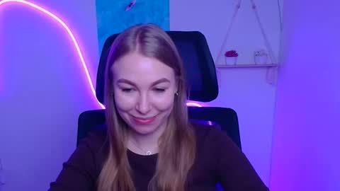 Emilia online show from December 1, 6:33 am