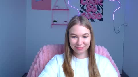 Emilia online show from November 7, 6:38 am