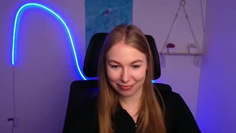 Emilia online show from October 23, 5:42 am