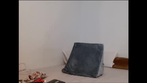 emiliaabrown online show from March 15, 9:51 pm